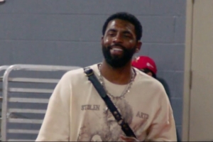 597天的等待！NBA官方晒欧文入场视频：他微笑着归来今日将出战