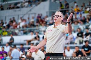 广东主帅：弗格和阿祖布克只参与了1到3次训练他们对我们很重要