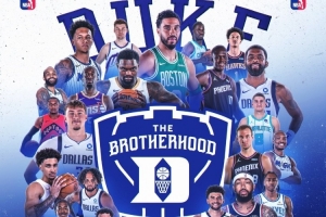 杜克大学晒新赛季NBA校友海报塔图姆欧文锡安弗拉格等26星云集