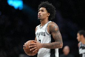 阿里纳斯：哈珀应该负责控球卡斯尔更适合打二号位